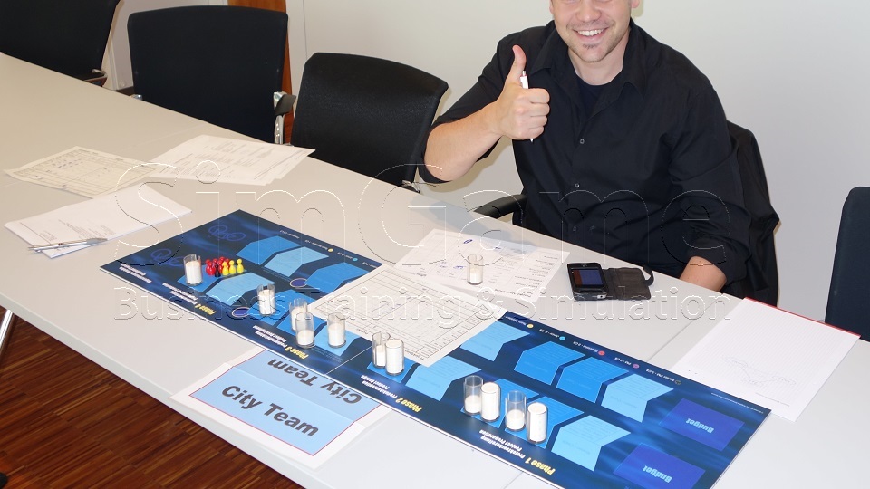 BWL Planspiel - BWL Planspiele - Projektmanagement Planspiel - Projektmanagement Planspiele - Projekt Planspiel - Projektplanspiel - Projektplanspiele - BWL Unternehmensplanspiel - BWL Unternehmensplanspiele - BWL General Management Planspiel - BWL Seminar - BWL Simulation - BWL Planspiel - BWL Planspiele