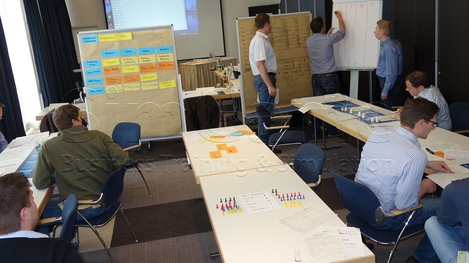 BWL Planspiel - BWL Planspiele - Projektmanagement Planspiel - Projektmanagement Planspiele - Projekt Planspiel - Projektplanspiel - Projektplanspiele - BWL Unternehmensplanspiel - BWL Unternehmensplanspiele - BWL General Management Planspiel - BWL Seminar - BWL Simulation - BWL Planspiel - BWL Planspiele
