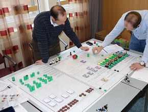 BWL Planspiel - BWL Planspiele - Projektmanagement Planspiel - Projektmanagement Planspiele - Projekt Planspiel - Projektplanspiel - Projektplanspiele - BWL Unternehmensplanspiel - BWL Unternehmensplanspiele - BWL General Management Planspiel - BWL Seminar - BWL Simulation - BWL Planspiel - BWL Planspiele